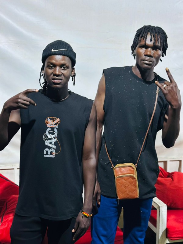 Pe Ibi Weyo Mac - Sam17 Ug